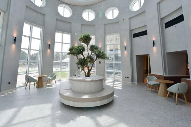 Natural materials in architecture at GICC promoting relaxation